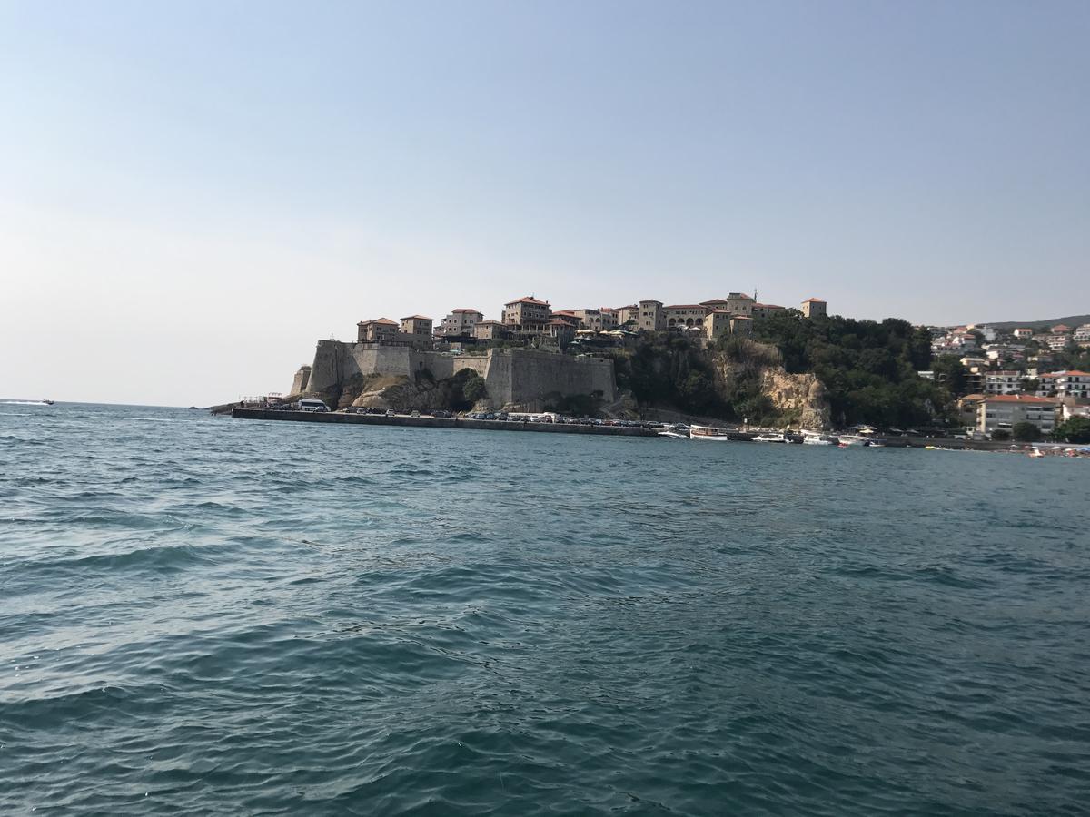 Hotel La Rosa Negra Ulcinj Esterno foto