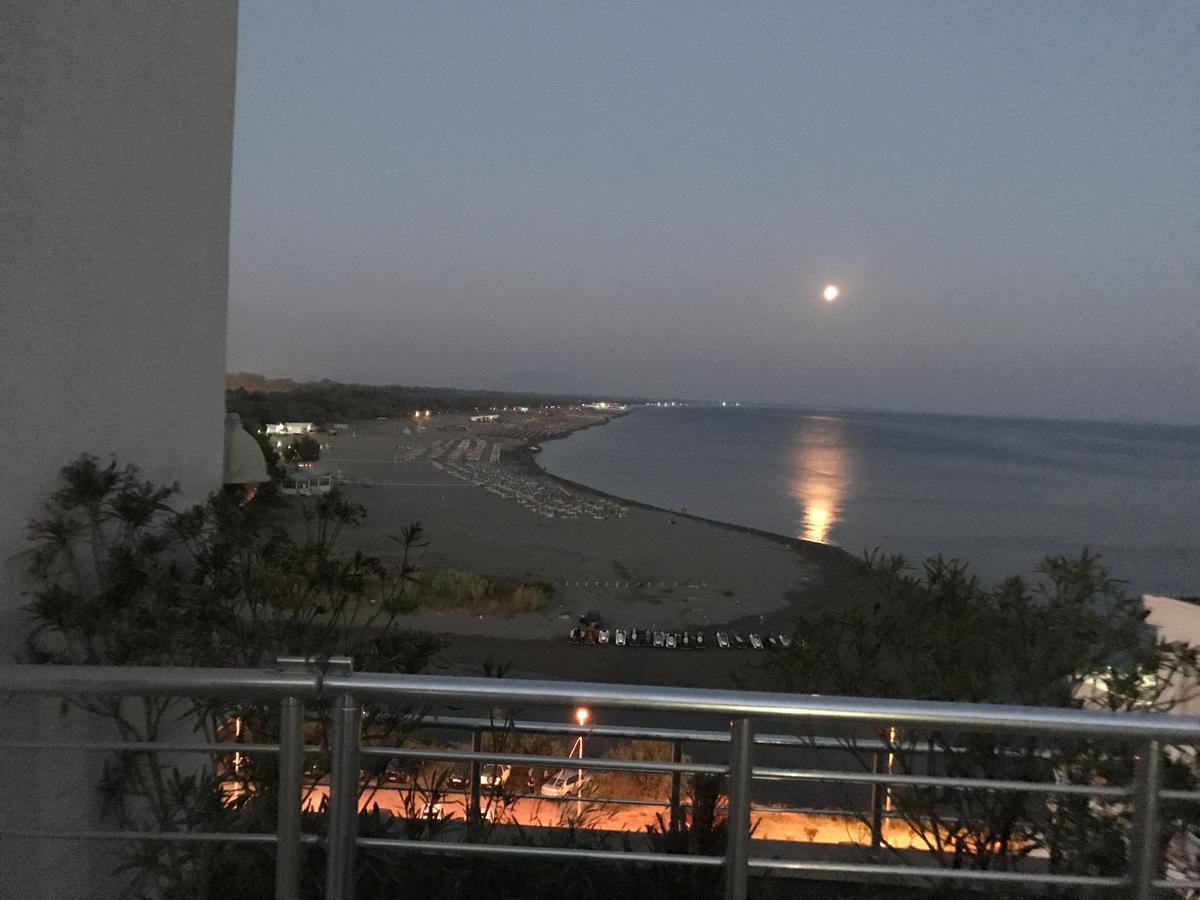 Hotel La Rosa Negra Ulcinj Esterno foto