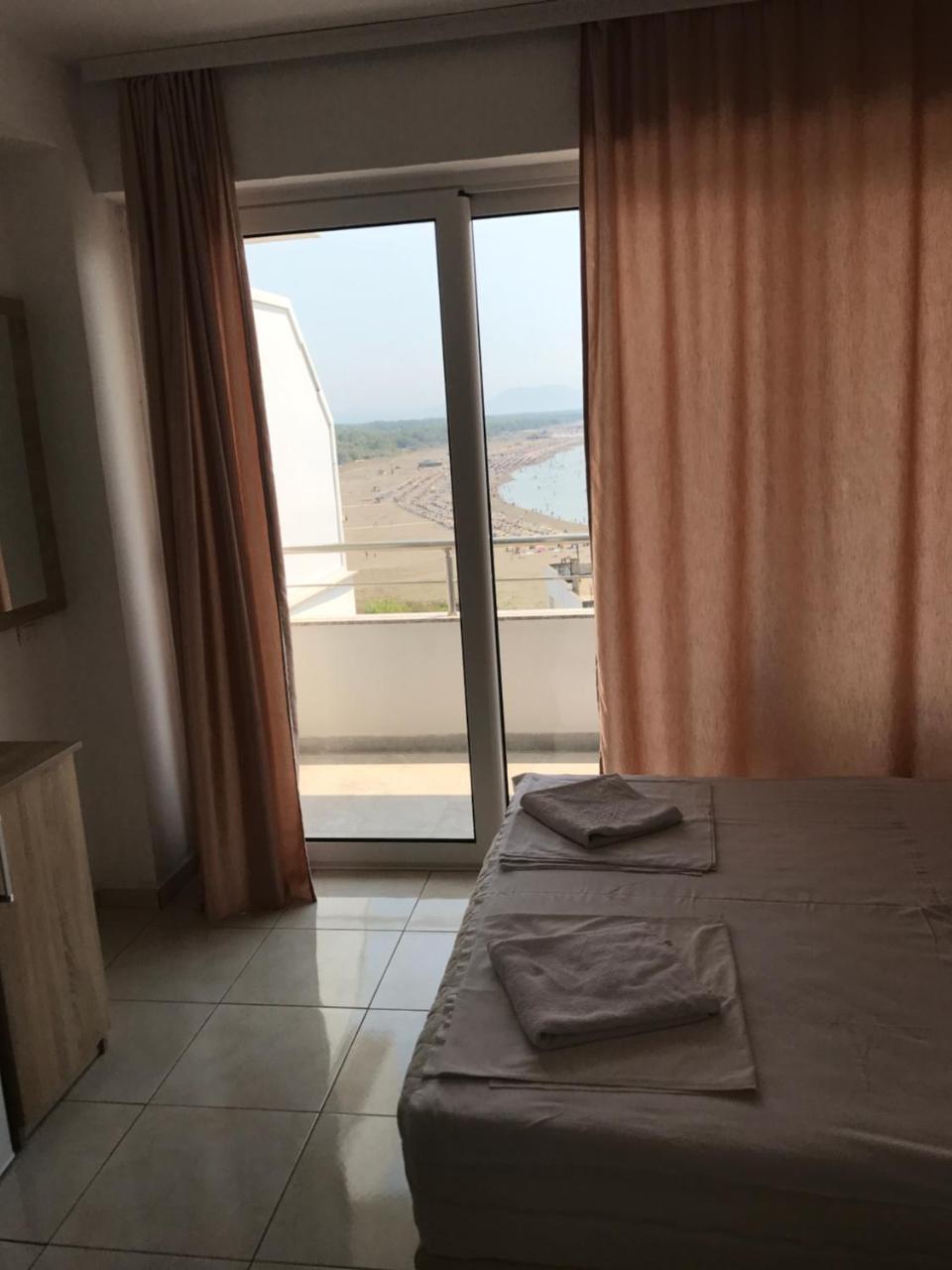 Hotel La Rosa Negra Ulcinj Esterno foto